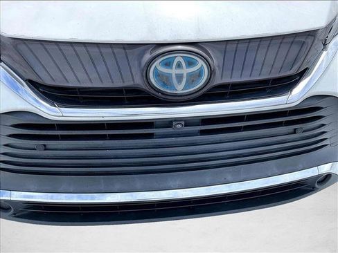 Used 2021 Toyota Venza Limited AWD/4WD image 30