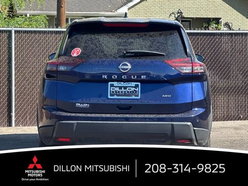 Used 2025 Nissan Rogue SV AWD/4WD image 8