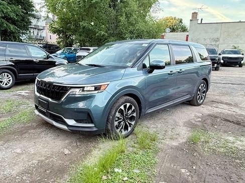 Certified 2023 Kia Carnival EX FWD image 1