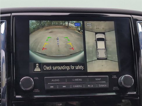 Used 2024 Nissan Titan Platinum Reserve w/ Moonroof Package image 18