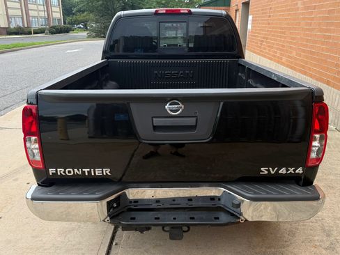Used 2016 Nissan Frontier SV AWD/4WD image 4