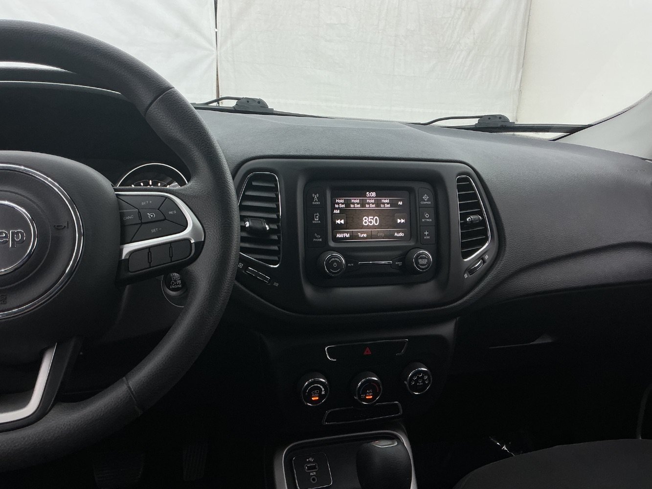 Used 2018 Jeep Compass Sport FWD image 33