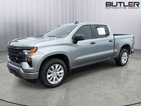 Used 2025 Chevrolet Silverado 1500 Custom AWD/4WD image 1