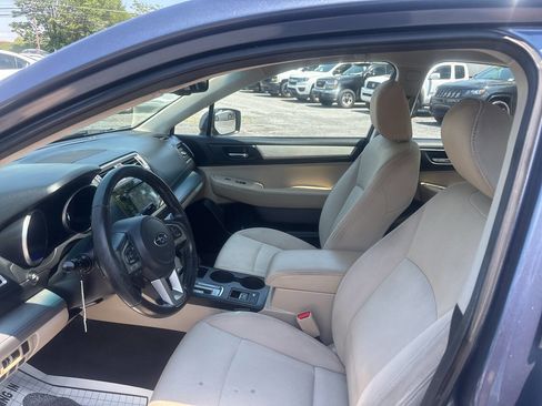 Used 2016 Subaru Legacy 2.5i Premium AWD/4WD image 10