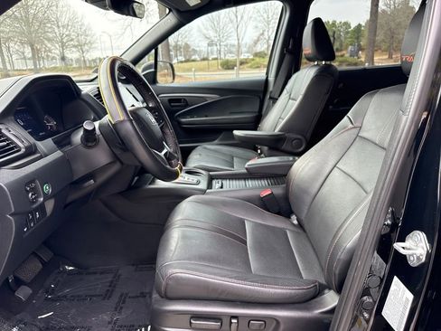 Certified 2023 Honda Passport TrailSport image 12