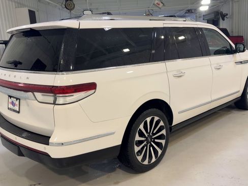 Used 2023 Lincoln Navigator L Reserve AWD/4WD image 9