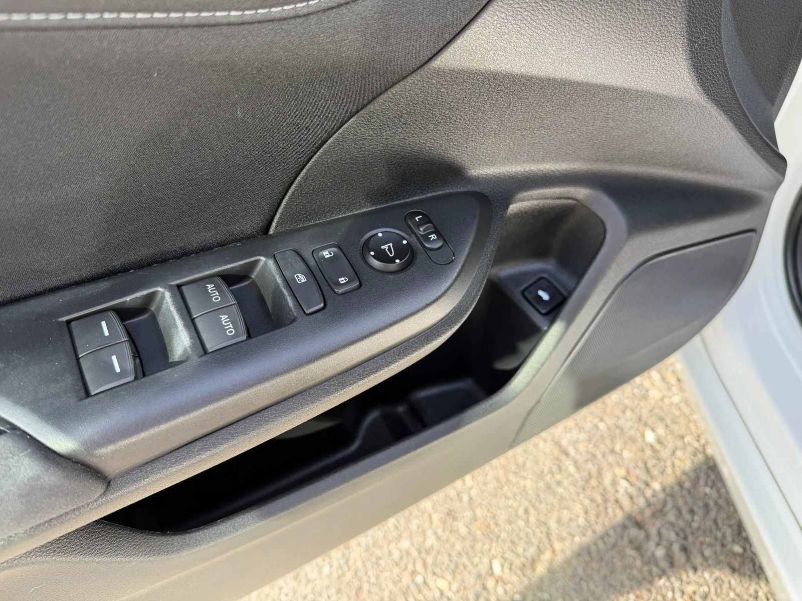 Used 2019 Honda Insight LX image 17