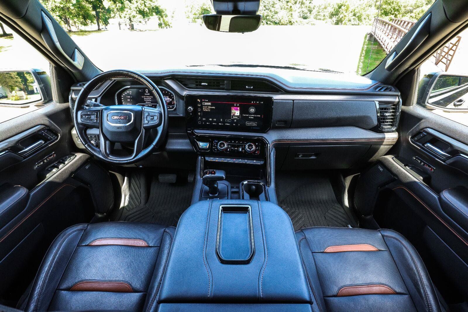 Used 2022 GMC Sierra 1500 AT4 w/ AT4 Premium Package AWD/4WD image 2