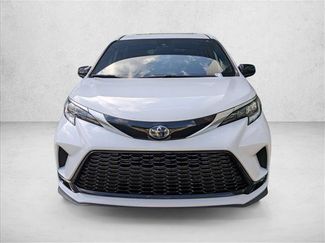 Used 2022 Toyota Sienna XSE FWD video 2