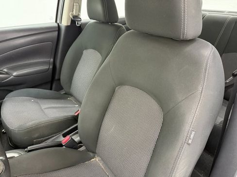 Used 2017 Nissan Versa SV w/ SV Special Edition Package image 9