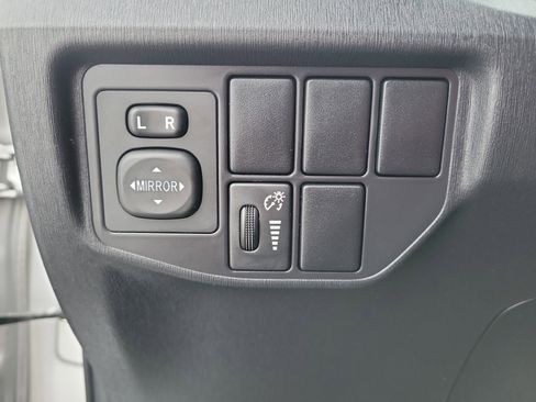 Used 2013 Toyota Prius Two image 19