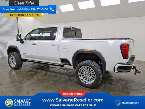 Used 2024 GMC Sierra 2500 Denali w/ Denali Reserve Package AWD/4WD image 3