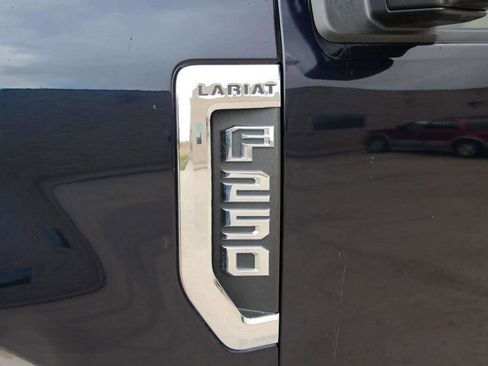Used 2022 Ford F250 Lariat w/ Lariat Value Package AWD/4WD image 10