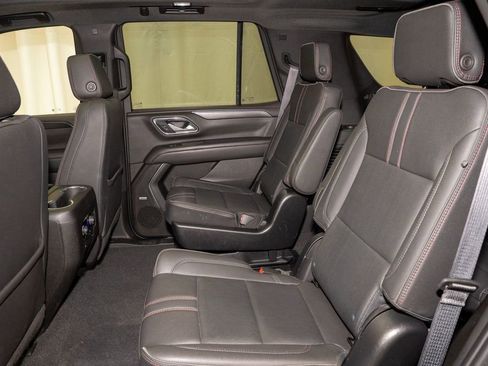 Used 2022 Chevrolet Tahoe RST w/ Sport Performance Package image 9