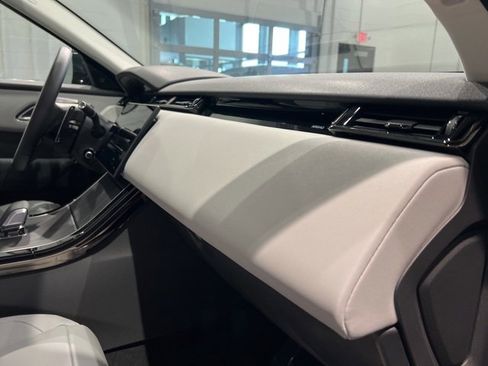 Used 2025 Land Rover Range Rover Velar S image 57