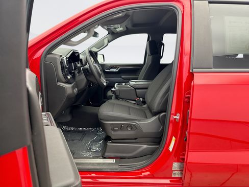 Used 2024 Chevrolet Silverado 1500 LT image 10