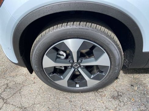 New 2026 Volvo XC40 B5 Plus w/ Climate Package AWD/4WD image 9