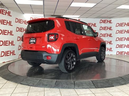 Used 2023 Jeep Renegade Latitude AWD/4WD image 7