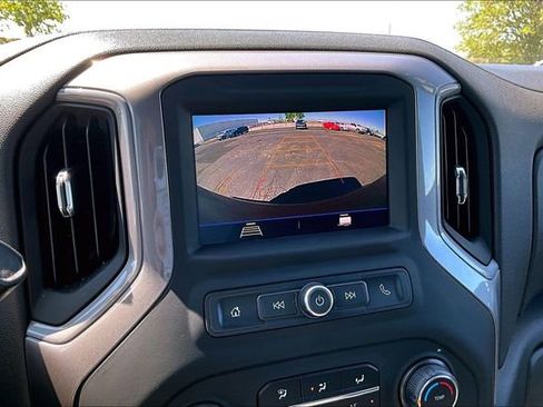 Used 2020 Chevrolet Silverado 1500 Custom Trail Boss w/ Custom Convenience Package AWD/4WD image 15