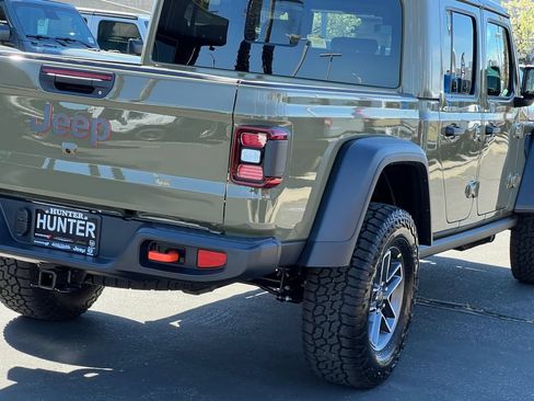 New 2026 Jeep Gladiator Mojave w/ Technology Group AWD/4WD image 7