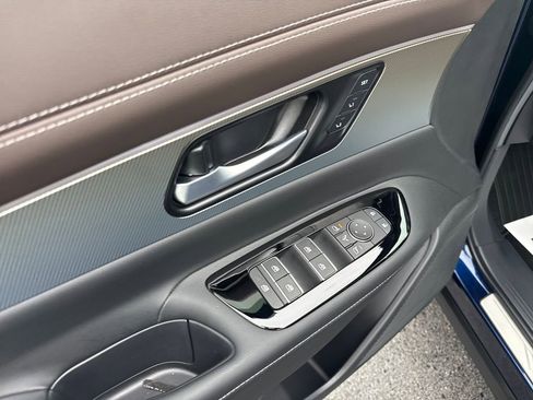 Used 2025 Nissan Murano Platinum w/ Cargo Package image 12