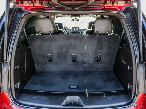 Used 2021 GMC Yukon SLT w/ SLT Premium Package image 14