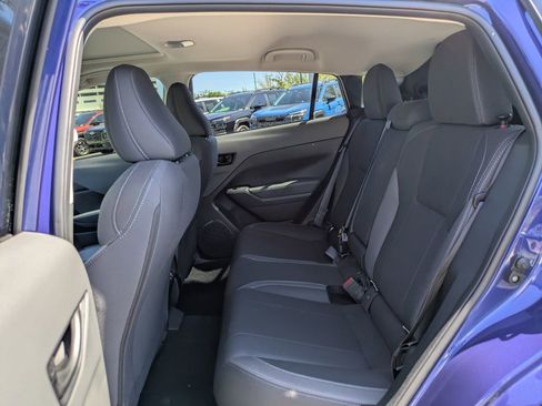 Used 2025 Subaru Crosstrek 2.0i Premium image 13