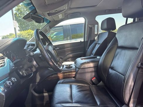 Used 2018 Chevrolet Suburban LT AWD/4WD image 14