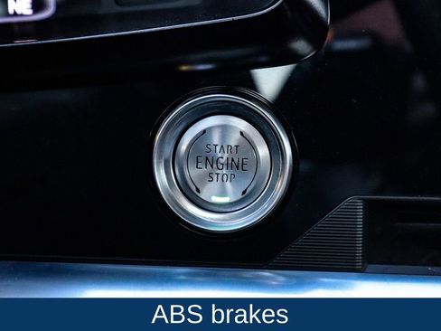 Used 2023 Chevrolet Corvette Stingray Premium Conv w/ Z51 Performance Package image 18