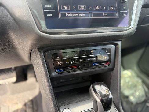 Used 2022 Volkswagen Tiguan SE image 15