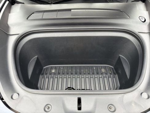 Used 2020 Tesla Model Y Long Range image 20