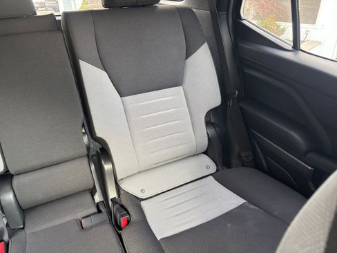 Used 2025 Toyota 4Runner TRD Off-Road image 33