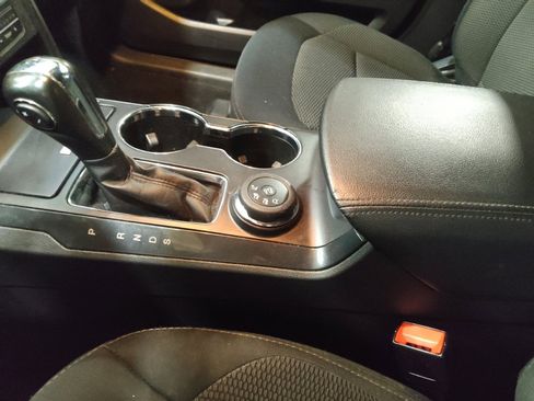 Used 2019 Ford Explorer XLT image 26