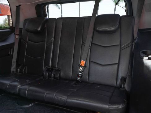 Used 2019 Cadillac Escalade Premium Luxury RWD image 45