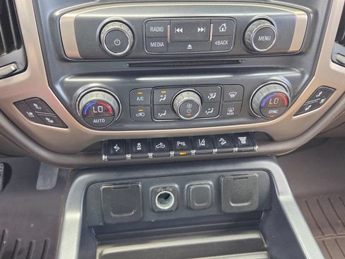 Used 2017 GMC Sierra 2500 Denali w/ Duramax Plus Package AWD/4WD image 19