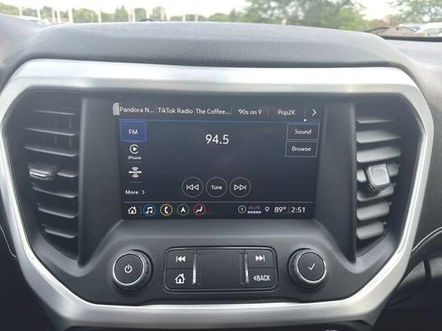 Used 2023 GMC Acadia SLE w/ Driver Convenience Package FWD image 13
