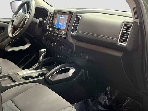Used 2022 Nissan Frontier SV w/ Technology Package AWD/4WD image 27