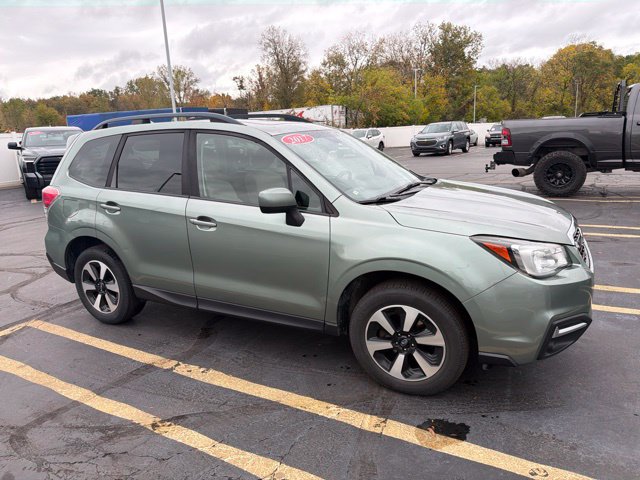 Used 2017 Subaru Forester 2.5i Premium AWD/4WD image 2