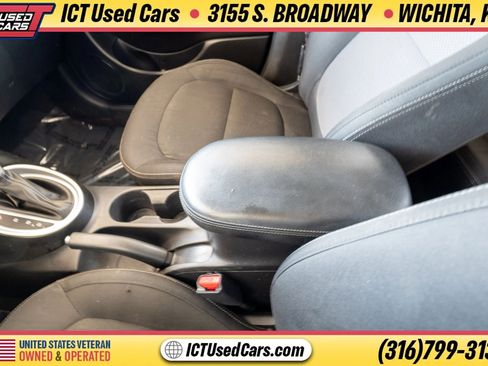 Used 2018 Kia Soul + FWD image 19