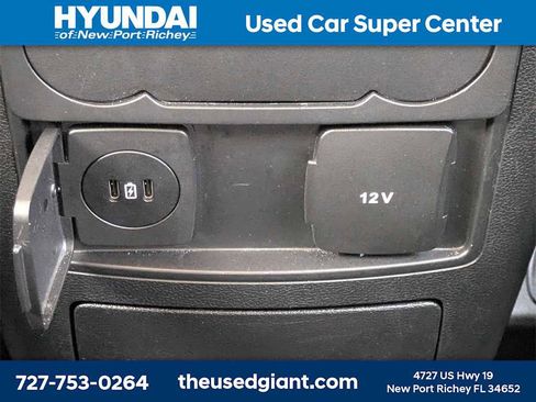 Used 2023 Ford Explorer XLT w/ Equipment Group 202A image 21