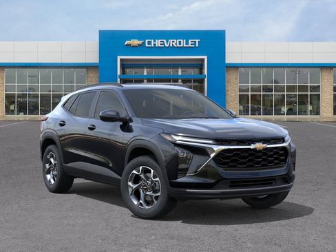New 2026 Chevrolet Trax LT w/ Sunroof Package FWD image 7