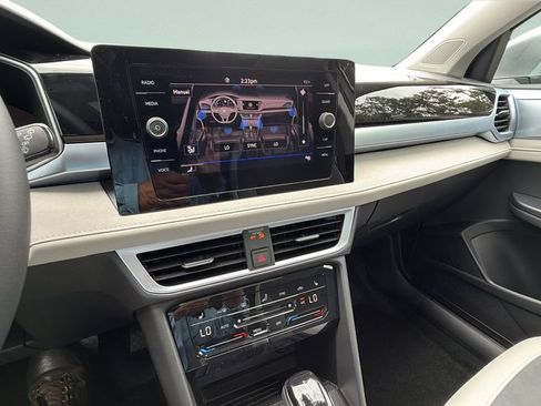 New 2026 Volkswagen Taos SE FWD image 20
