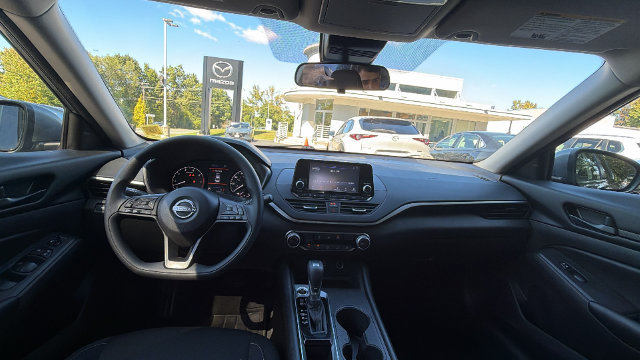 Used 2023 Nissan Altima 2.5 S FWD image 30