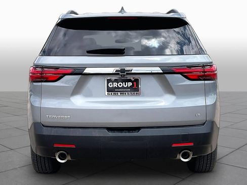 Used 2023 Chevrolet Traverse LT FWD image 5