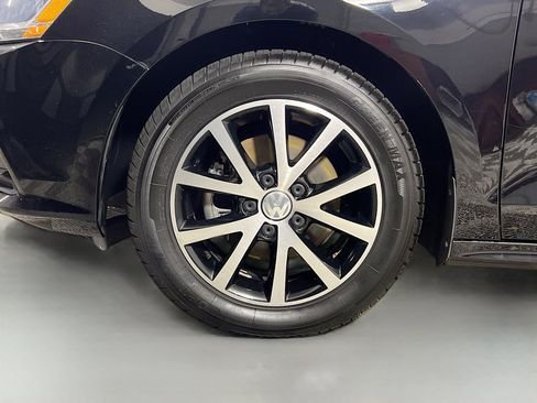 Used 2018 Volkswagen Jetta Wolfsburg Edition image 14