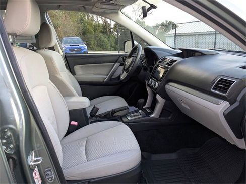Used 2017 Subaru Forester 2.5i Premium w/ Popular Package #2A image 37