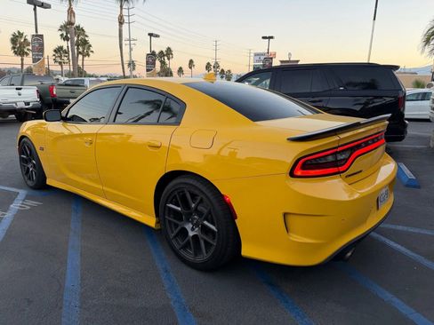 Used 2018 Dodge Charger R/T Scat Pack image 7