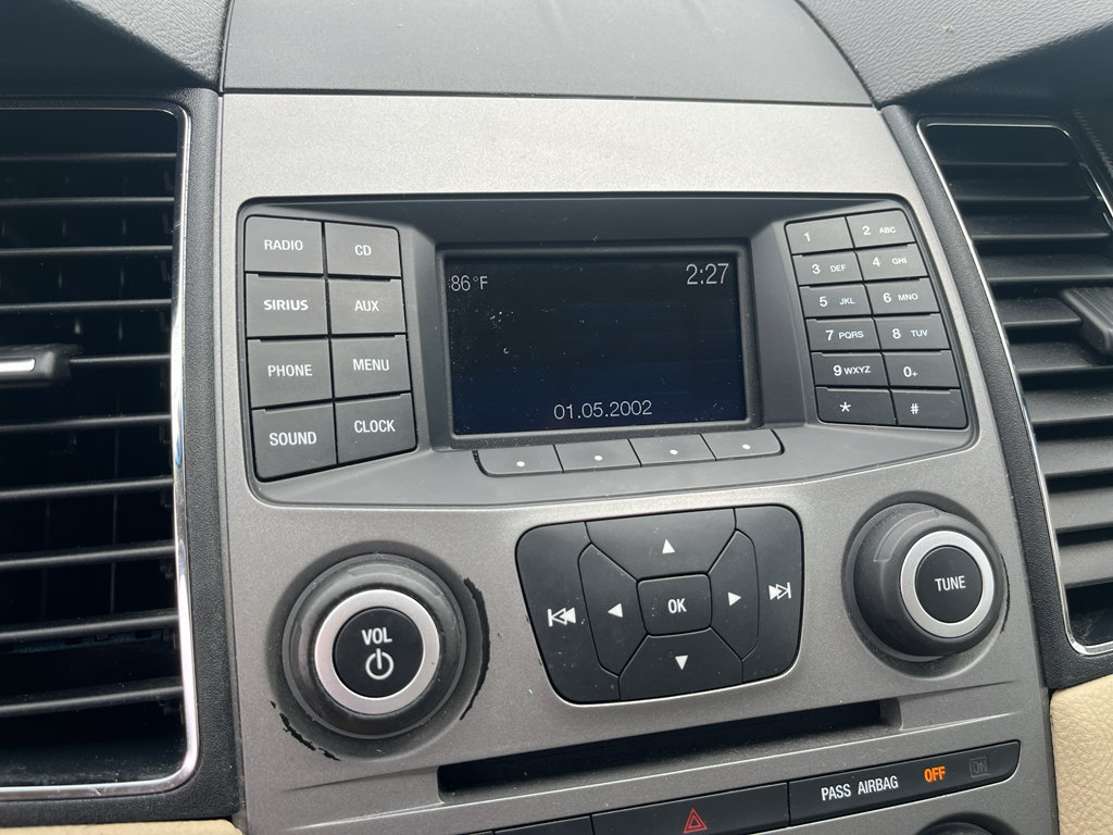 Used 2019 Ford Taurus SE FWD image 19