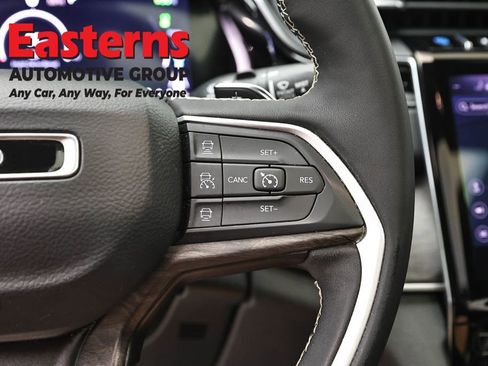 Used 2022 Jeep Grand Cherokee Limited 4xe AWD/4WD image 16