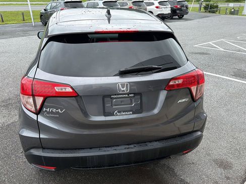 Used 2017 Honda HR-V EX image 6